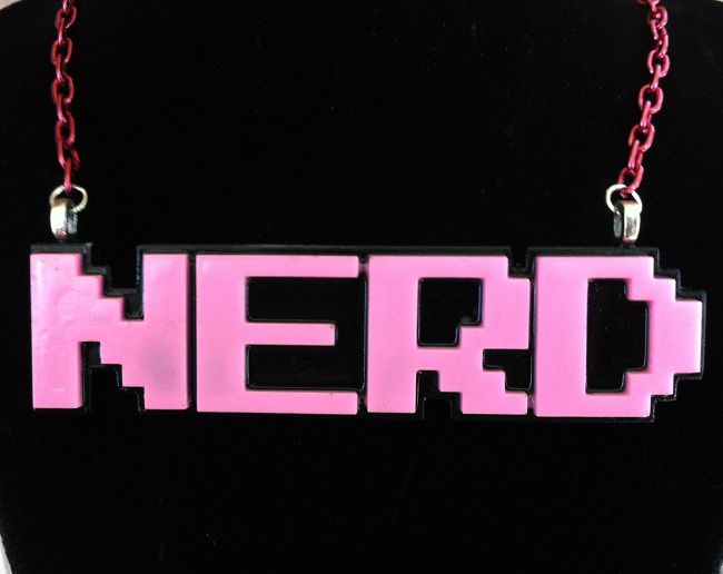 necklace-pendentif-geekette-nerd [650 x 516]