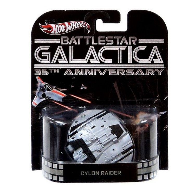 Hot-Wheels-Retro-Battlestar-Galatica-Cylon-Raider [750 x 750]