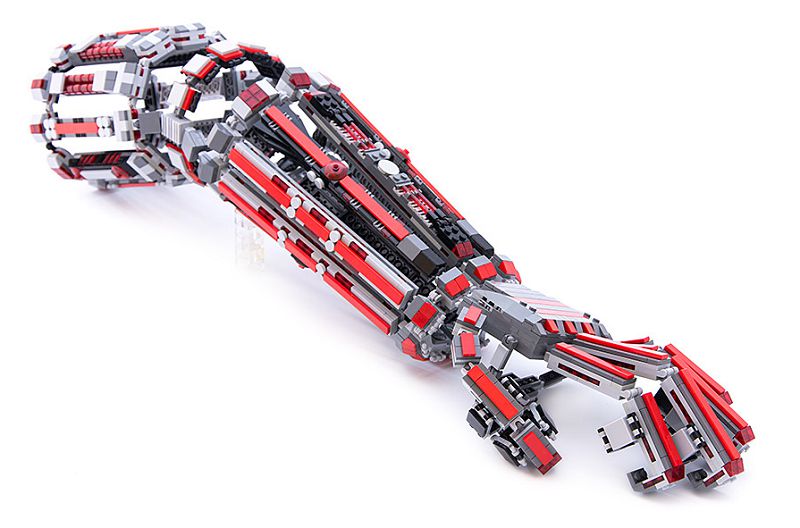 bras-arm-exosquelette-lego-2 [800 x 528]