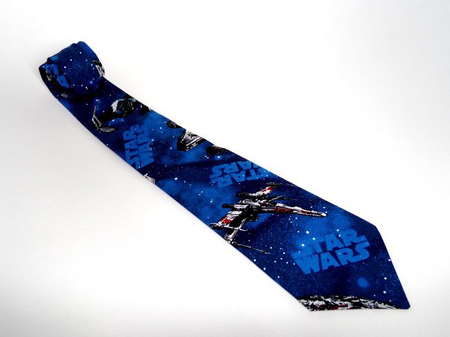 cravate-x-wing-bleu-star-wars [650 x 952]