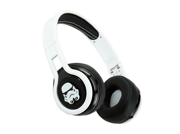 star-wars-stormtrooper-headphones-casque-audio-sms [700 x 522]