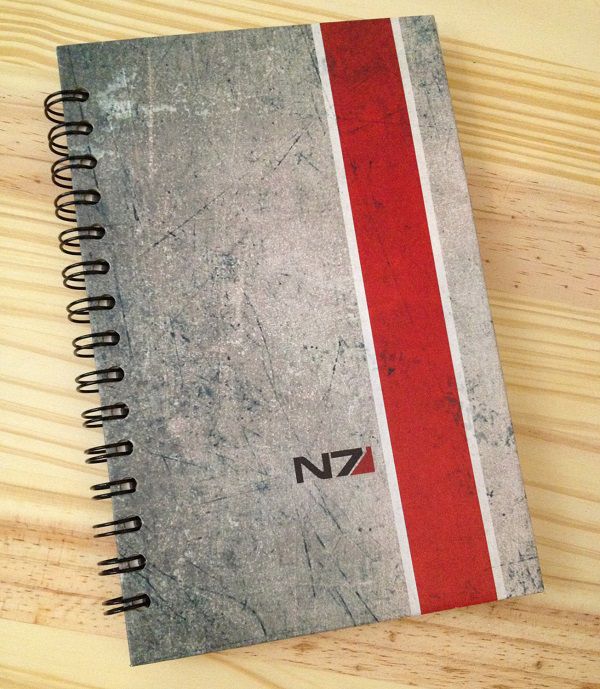 notebook-bloc-notes-mass-effect-n7-jeu-video-gaming [600 x 689]