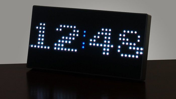 horloge-pac-man-bureau-35- anniversaire-pixel-8-bit-retrogaming-5 [700 x 363]