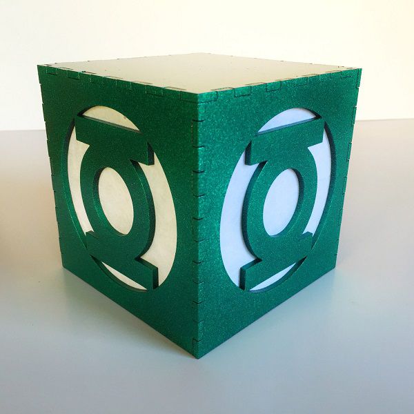 green-lantern-logo-boite-lumiere-light-box-dc-comics-decoration-2 [600 x 600]