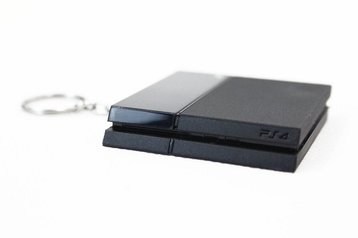 porte-cles-playstation-4-ps4-console-sony-2 [700 x 466]